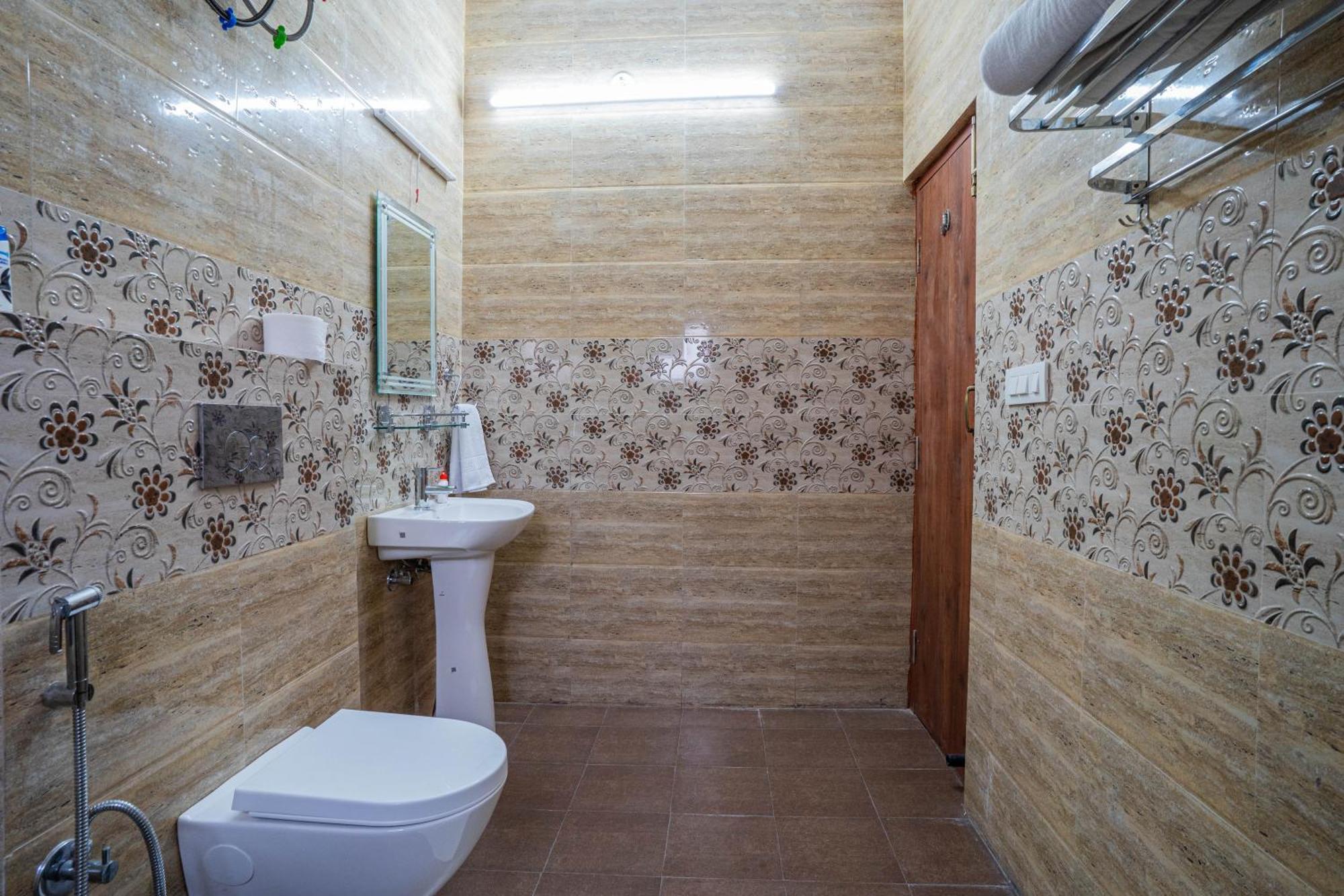 Hostie Sahasrara-3Bhk Chalets, Majkhali, Ranikhet Exterior foto